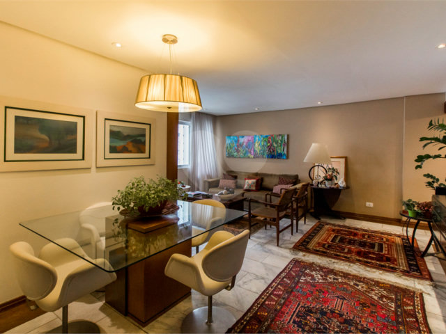 Apartamento à venda com 3 quartos, sendo 1 suíte,  em Santo Amaro, São Paulo, SP