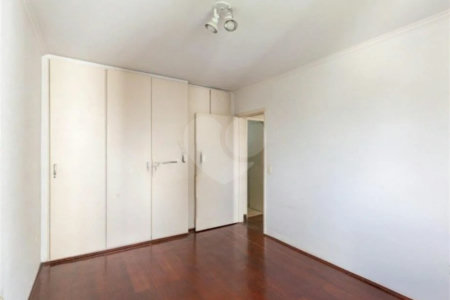 Apartamento à venda com 3 quartos em Moema, São Paulo, SP