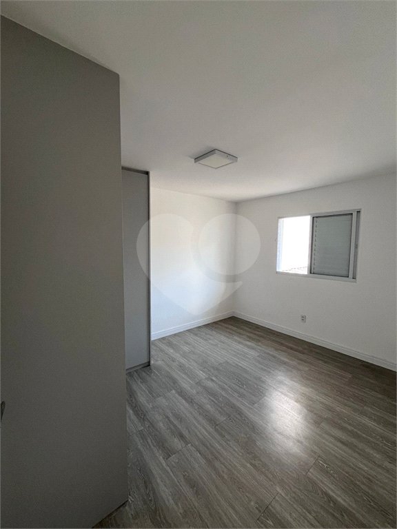 Sobrado à venda com 3 quartos em Parada Inglesa, São Paulo, SP