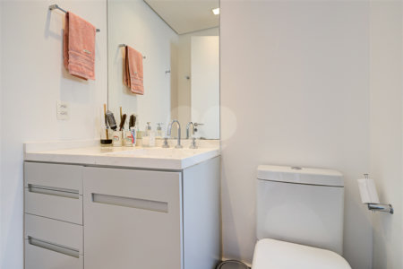 Apartamento à venda com 3 suítes em Campo Belo, São Paulo, SP