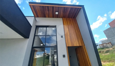 Casa à venda com 3 quartos, sendo 1 suíte,  no condomínio Horto Florestal Villagio, Sorocaba - SP