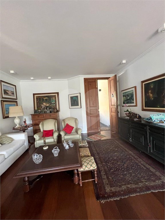 Casa à venda com 3 suítes no condomínio Fazenda Morumbi, São Paulo - SP