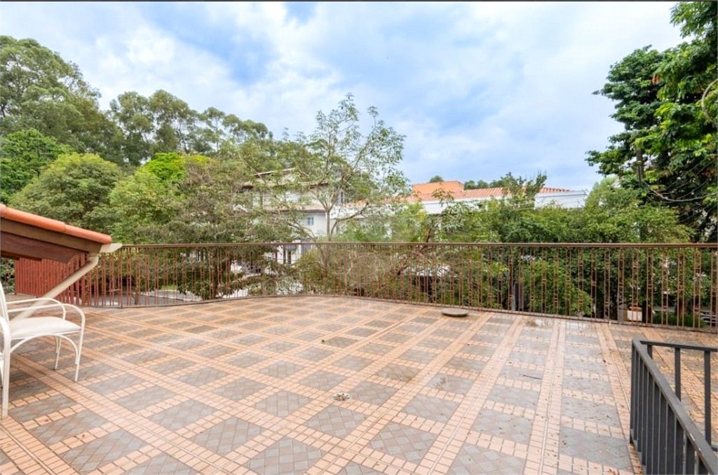 Casa à venda ou para alugar com 5 suítes no condomínio Residencial Morumbi, São Paulo - SP