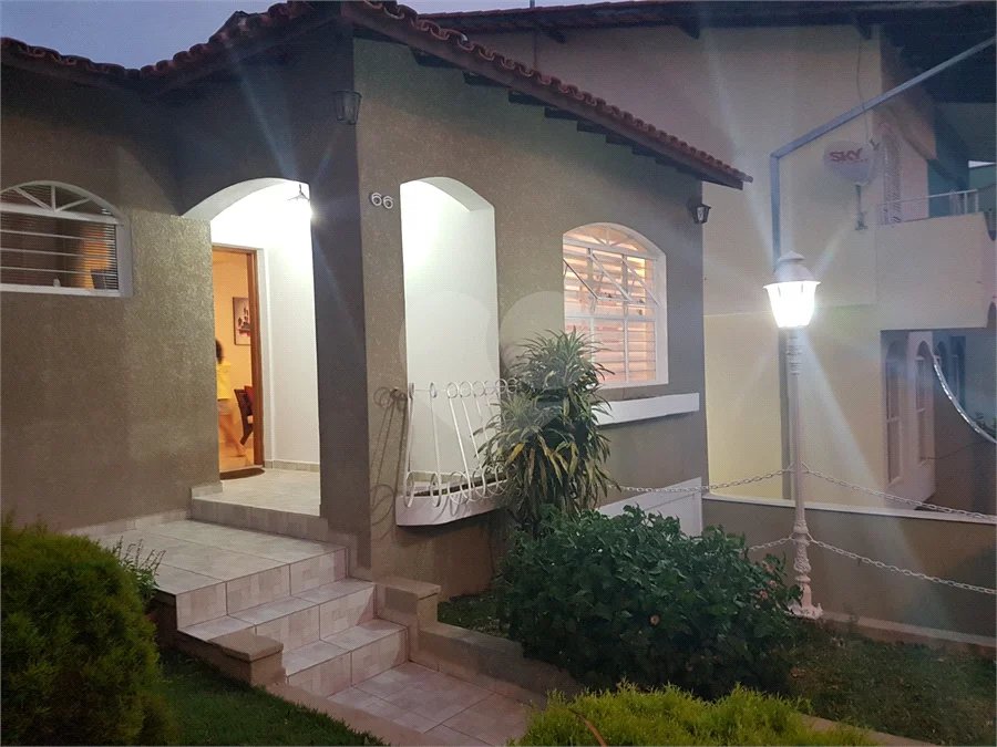 Casa à venda com 2 quartos em Jardim Flórida, São Roque, SP