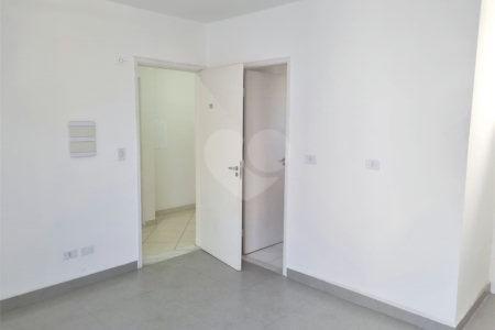 Apartamento à venda com 1 quarto em Vila Mazzei, São Paulo, SP