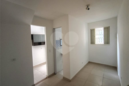 Casa para alugar com 1 quarto no condomínio Cond R Claudio Rodrigues Lopes, São Paulo - SP
