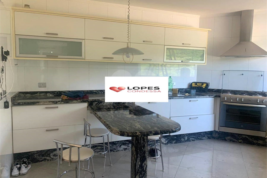 Casa à venda com 3 suítes no condomínio Alpes da Cantareira, Mairiporã - SP