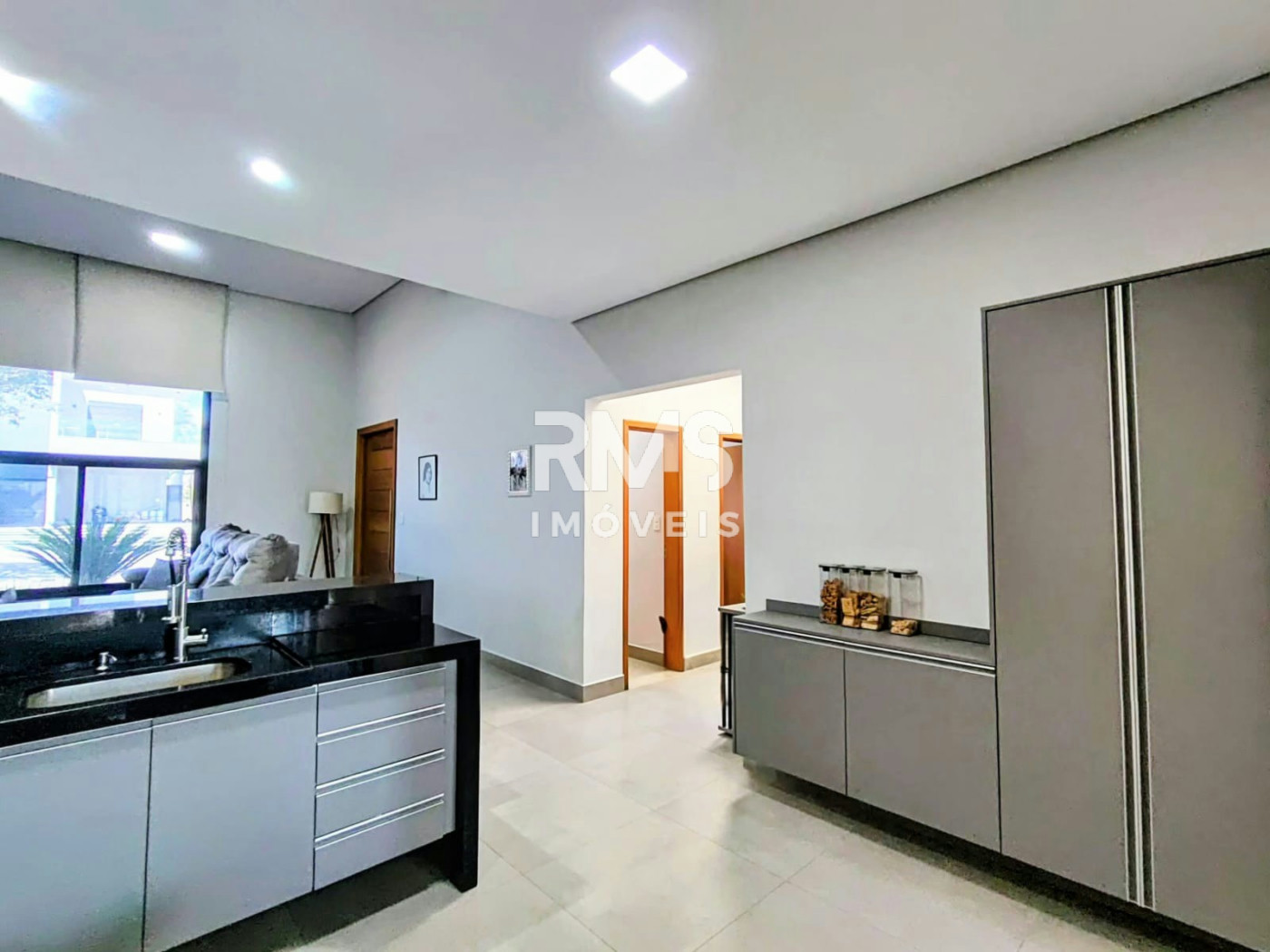 Casa à venda com 3 quartos, sendo 1 suíte, no condomínio Residencial Mont Blanc, Itu - SP