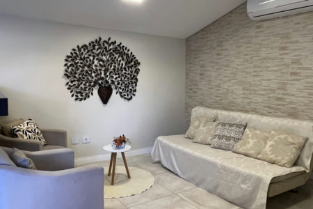 Casa à venda com 8 quartos, sendo 2 suítes, em Flórida, Praia Grande, SP
