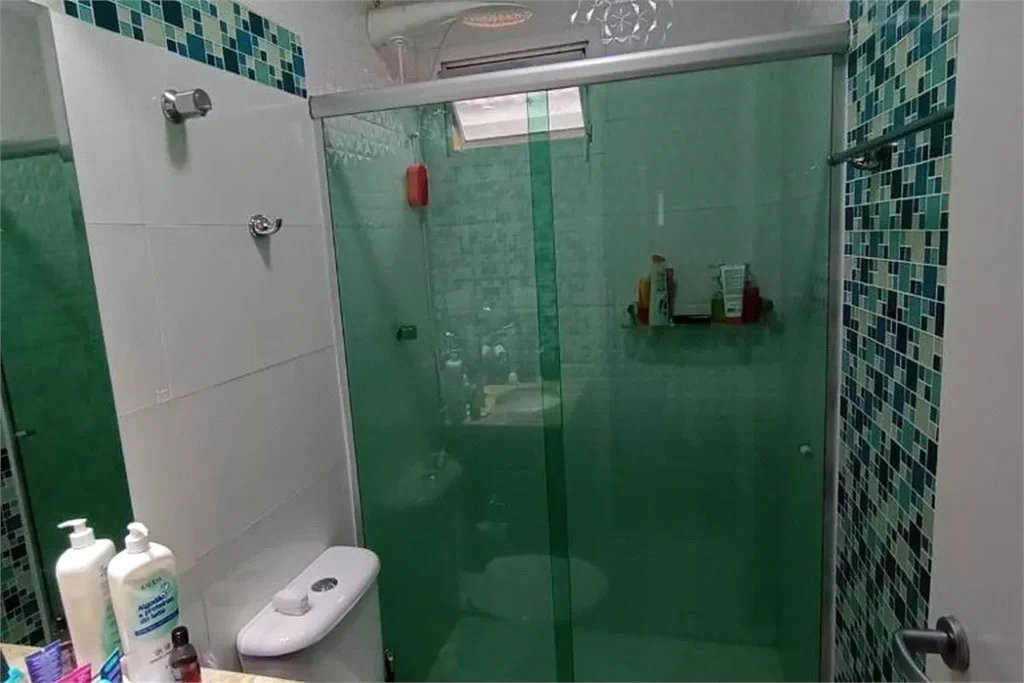 Casa à venda com 3 quartos, sendo 1 suíte,  no condomínio Jardim das Palmas, São Paulo - SP