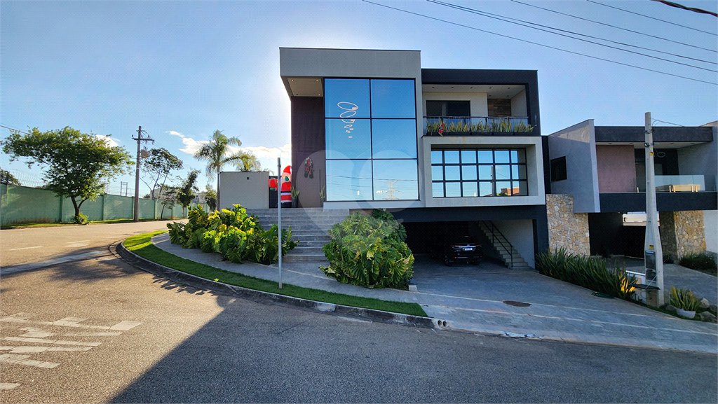 Casa à venda com 3 suítes no condomínio Campos do Conde I e II, Sorocaba - SP