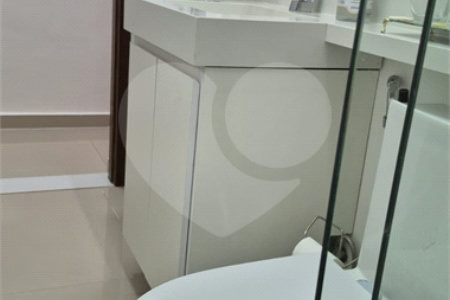 Casa Terreá com 3 suítes a Venda em Atibaia