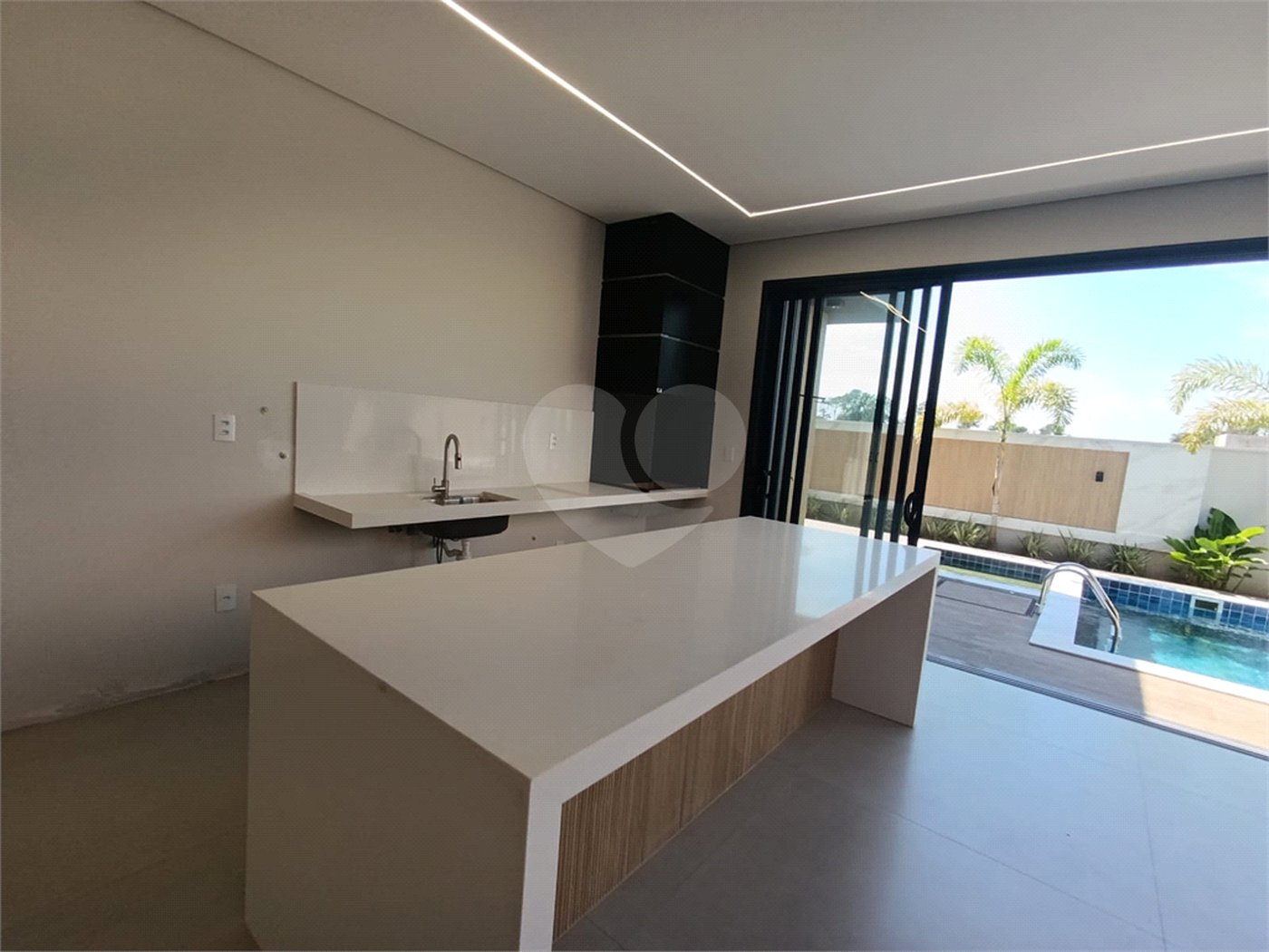 Casa à venda com 3 suítes no condomínio Villa Sapezal, Indaiatuba - SP