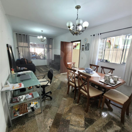 Sobrado à venda com 3 quartos, sendo 1 suíte, em Jardim da Glória, Cotia, SP