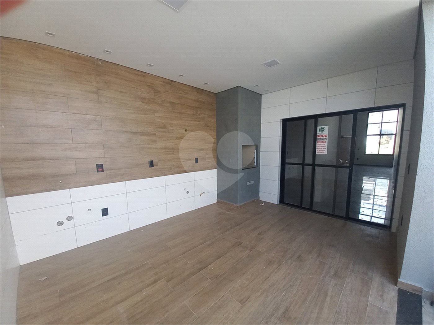 Casa à venda com 3 quartos, sendo 1 suíte, no condomínio Horto Florestal Villagio, Sorocaba - SP