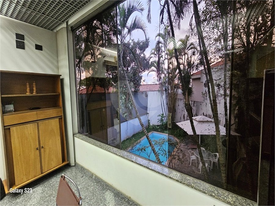 Casa à venda com 8 quartos, sendo 2 suítes, em Indianópolis, São Paulo, SP
