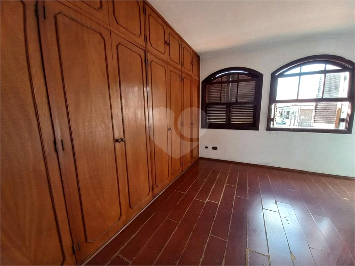 Casa à venda com 3 quartos, sendo 1 suíte, em Jardim das Vertentes, São Paulo, SP