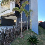 Casa à venda com 3 suítes no condomínio Vista da Serra, Atibaia - SP