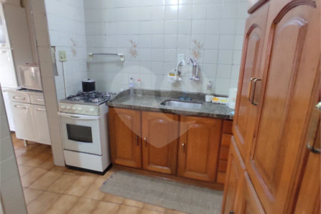 Sobrado à venda com 3 quartos em Chora Menino, São Paulo, SP