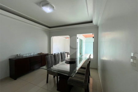 Casa à venda com 3 quartos em Jardim Alvorada, Itapetininga, SP