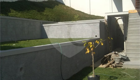 Casa à venda com 4 quartos, sendo 2 suítes,  no condomínio Residencial Green Ville, Rio de Janeiro - RJ