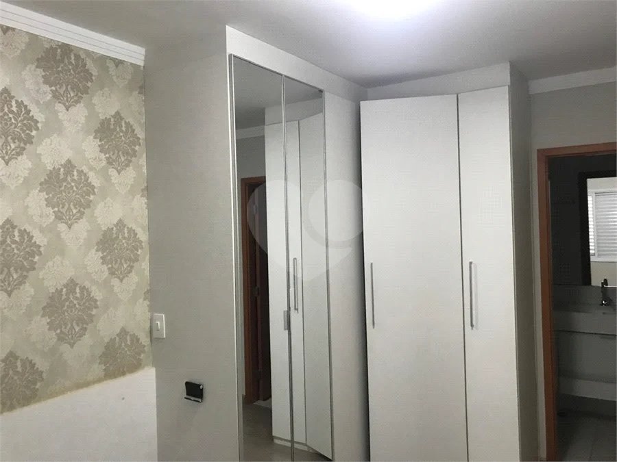 APARTAMENTO MOBILIADO EM FRENTE AO SHOPPING 02 DORMITÒRIOS