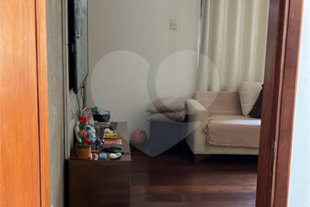 Sobrado à venda com 4 quartos, sendo 1 suíte, no Centro, Araraquara, SP
