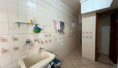 Sobrado à venda com 4 quartos, sendo 2 suítes, em Tremembé, São Paulo, SP