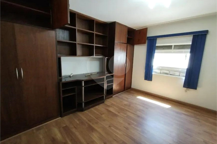 Casa à venda com 3 quartos, sendo 1 suíte,  em Vila Mariana, São Paulo, SP