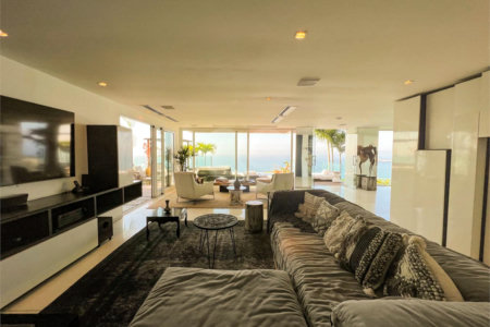 Casa à venda ou para alugar com 5 suítes em Joá, Rio de Janeiro, RJ