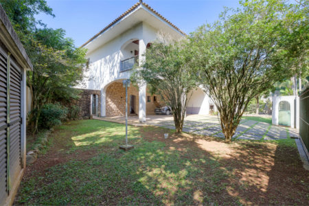 Casa à venda com 5 suítes no condomínio Chácara Flora, São Paulo - SP