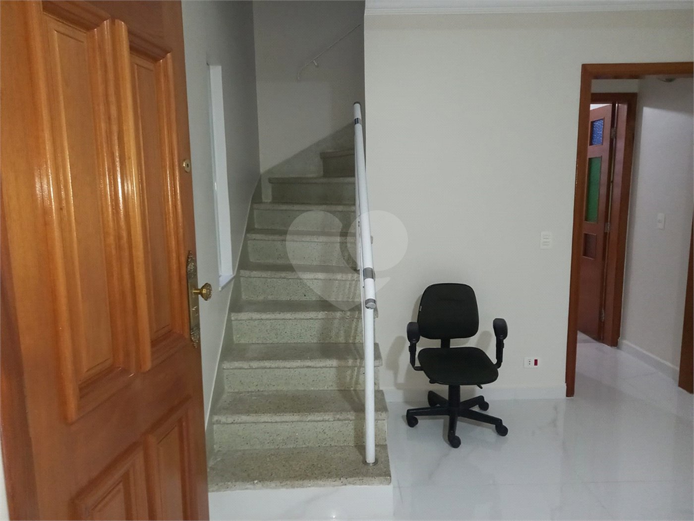 Sobrado à venda com 4 quartos, sendo 2 suítes, em Vila Hamburguesa, São Paulo, SP