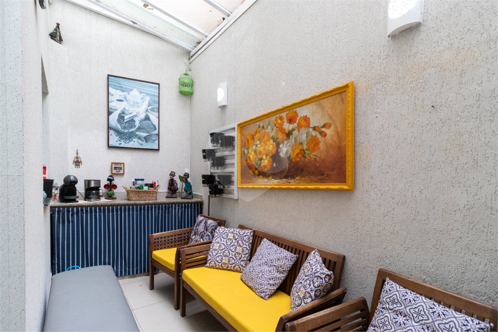 Casa à venda com 3 quartos, sendo 1 suíte, no condomínio Orquideas, São Paulo - SP
