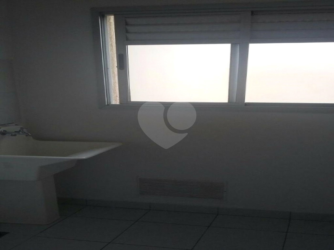 Apartamento à venda com 3 quartos, sendo 1 suíte,  em Jardim Luísa, São Paulo, SP