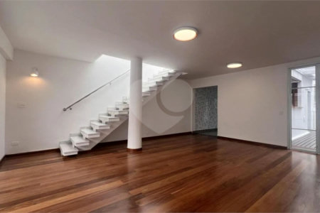 Casa à venda com 3 quartos, sendo 1 suíte,  em Vila Pompéia, São Paulo, SP