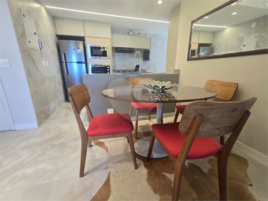 Apartamento à venda ou para alugar com 2 quartos, sendo 1 suíte, em Leblon, Rio de Janeiro, RJ