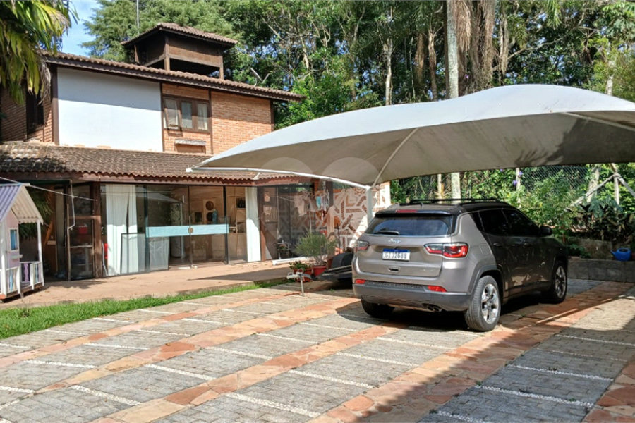 Casa à venda com 4 suítes no condomínio Sausalito, Mairiporã - SP