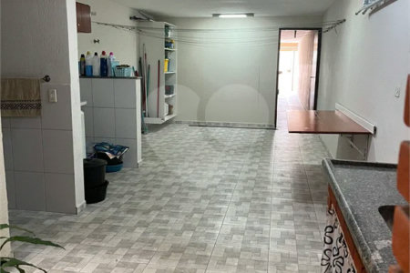 Sobrado à venda no bairro Osvaldo Cruz, São Caetano do Sul, 3 quartos (1 suíte), 3 vagas de garagem