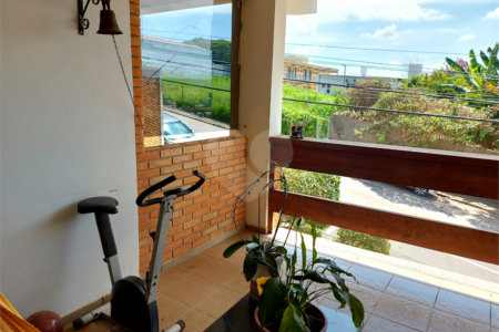Sobrado à venda com 5 quartos, sendo 4 suítes, em Santa Rosa, Vinhedo, SP