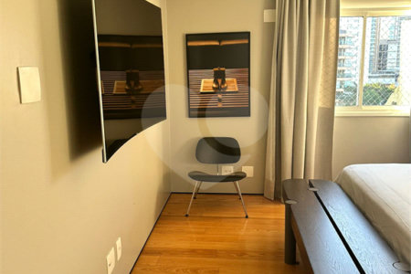 Apartamento à venda com 4 quartos, sendo 3 suítes, em Alto de Pinheiros, São Paulo, SP