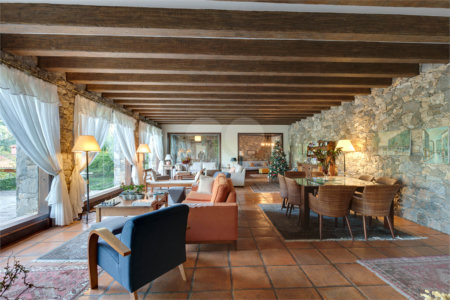 Casa à venda com 4 quartos, sendo 1 suíte, em Guarapiranga, São Paulo, SP