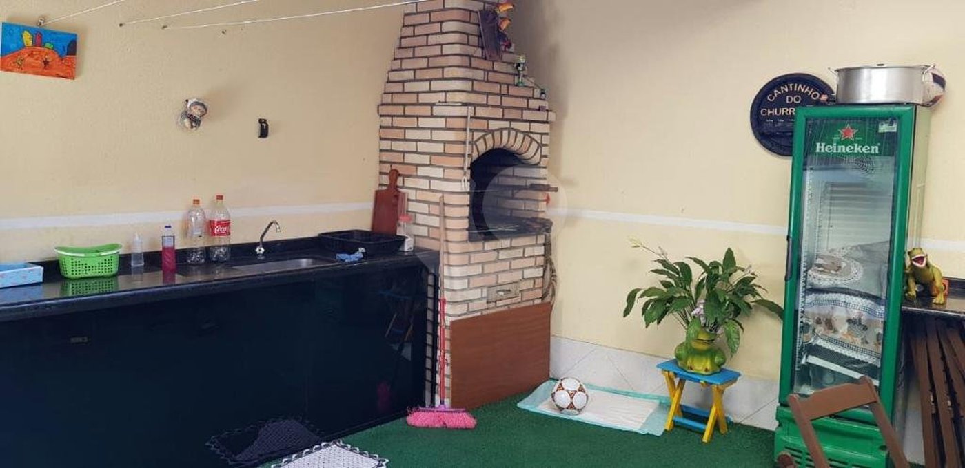 Sobrado à venda com 4 quartos, sendo 3 suítes, em Jardim Virginia Bianca, São Paulo, SP