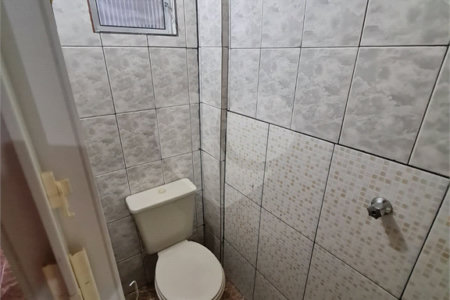 Casa à venda com 6 quartos em Vila dos Remédios, São Paulo, SP