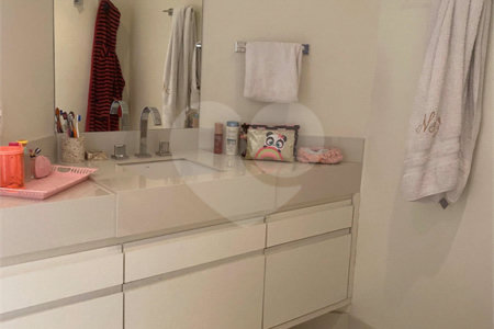 Apartamento à venda com 3 quartos, sendo 2 suítes, em Brooklin Paulista, São Paulo, SP