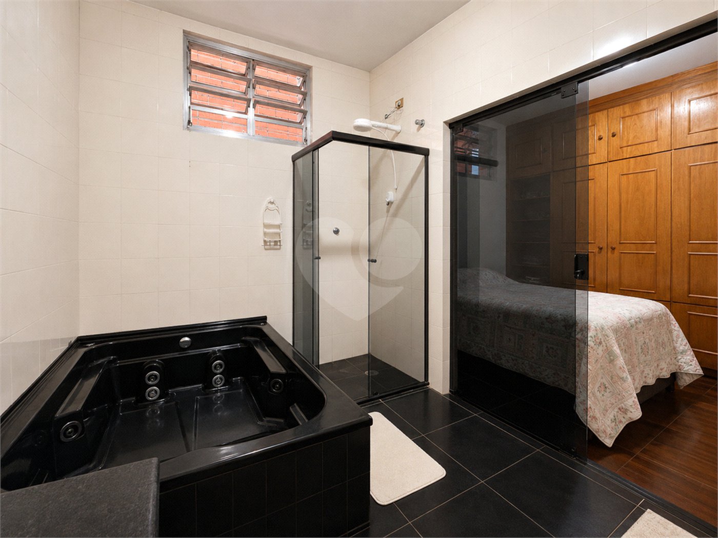 Casa de Vila à venda com 4 quartos, sendo 1 suíte, em Cupecê, São Paulo, SP