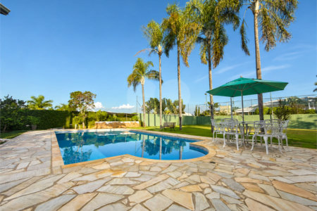 Casa à venda com 5 suítes no condomínio Parque Village Castelo, Itu - SP