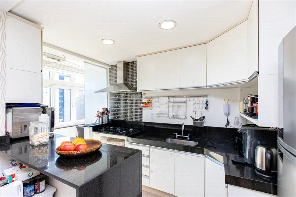Apartamento à venda com 3 quartos, sendo 1 suíte, em Brooklin Paulista, São Paulo, SP