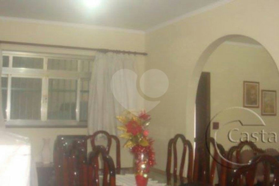 Sobrado à venda com 3 quartos, sendo 1 suíte, em Vila Prudente, São Paulo, SP