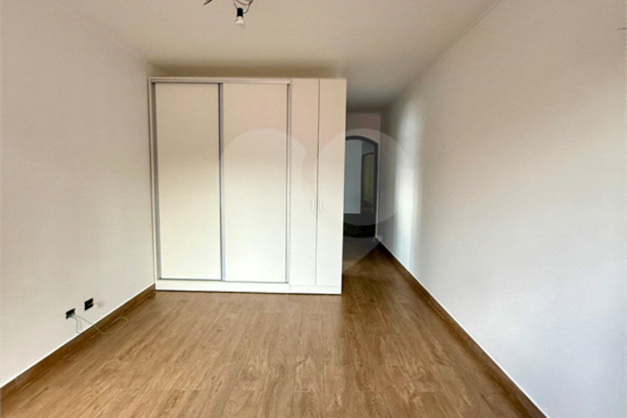 Sobrado à venda com 4 quartos, sendo 3 suítes, em Palmas do Tremembé, São Paulo, SP
