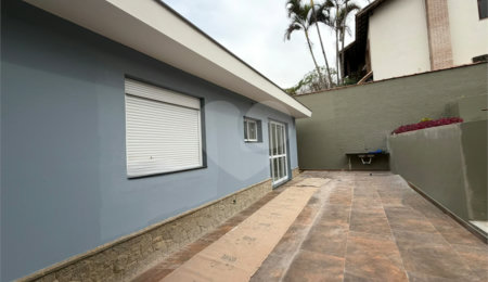 Casa à venda com 3 quartos, sendo 1 suíte,  em Alto da Boa Vista, São Paulo, SP